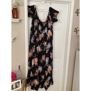 Torrid off the shoulder maxi floral dress